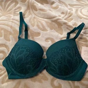 Size 32B The Icon Green Lightly Line, Full Coverage, Underwire Bra